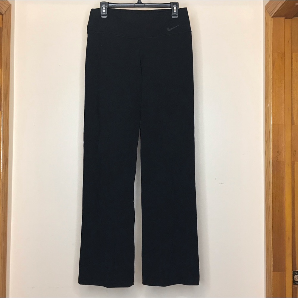 Nike Legendary Training Pants - Regular Fit - Picture 3 of 4